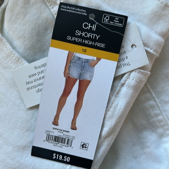 Sofia Jeans Women's Chi Shorty Relaxed Straight Super High Rise Fray Hem Shorts - Picture 7 of 7